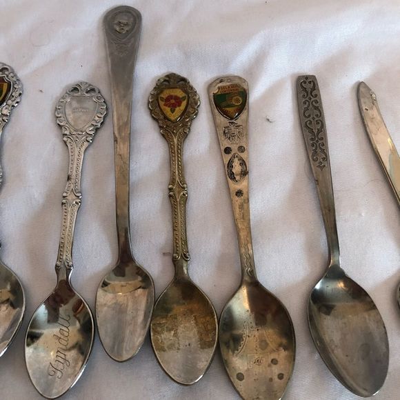Vintage collectable mini spoons - Picture 3 of 12